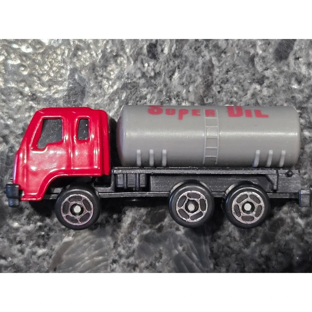 Vintage Diecast Truck Lot (5pcs) - Mister Softee, Yatming - Project Lot